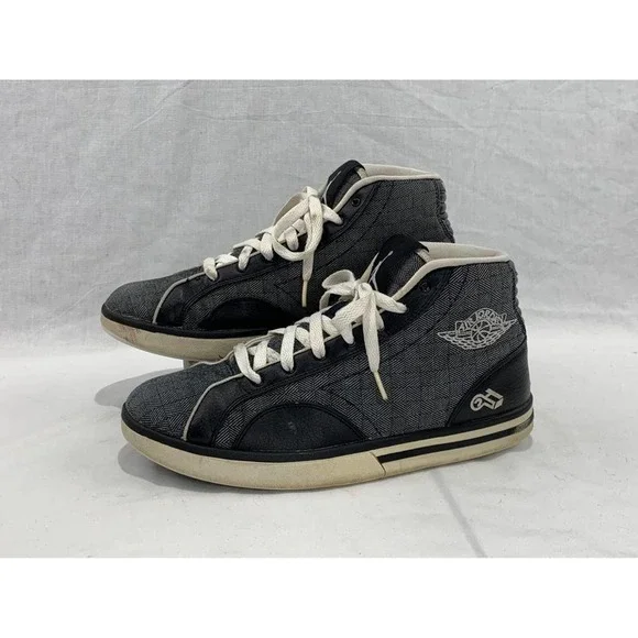 Jordan phly legend store